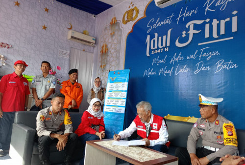 Tinjau Posko Lebaran Sleman, Ketua PMI DIY Puji Dedikasi Relawan dan Kesiapan Layanan Mudik