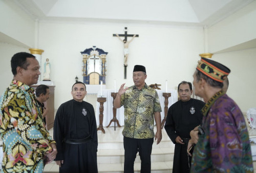 Plt. Bupati I Komang Koheri Sambangi Gereja di Bandar Sakti, Tegaskan Toleransi dan Keberagaman