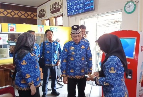 Walikota Metro Turun Langsung Sidak Disdukcapil Usai Viral di Medsos
