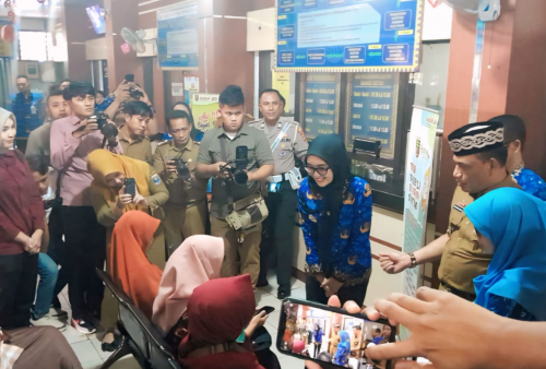 Tinjau Langsung Pemutihan Pajak Kendaraan di Samsat Kota Metro, Wagub Lampung Beri Arahan