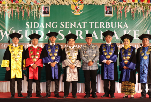Wisuda Sarjana STIS Kota Gajah, Bupati Ardito WIjaya Dorong Lulusan Jadi Teladan Umat