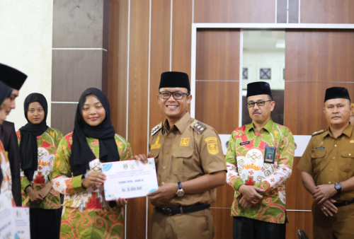  Bupati Ardito Apresiasi Kafilah MTQ Lampung Tengah yang Harumkan Nama Daerah di Tingkat Provinsi