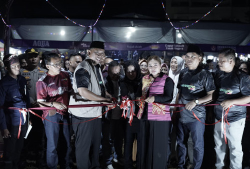 Plt. Bupati I Komang Koheri Resmi Buka Pesta Rakyat Kalirejo