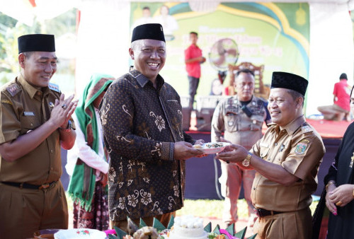 Plt Bupati I Komang Koheri Ajak Warga Kampung Mekar Jaya Bersama Membangun Kampung