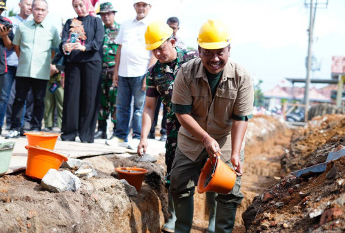 Plt Bupati I Komang Koheri Bersama Dandim 0411/KM Resmikan KDMP Kampung Sinar Luas