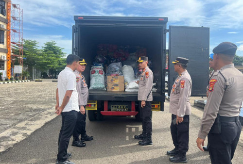 Aksi Peduli Polres Metro, Kirimkan Bantuan Untuk Korban Bencana di Sumatera