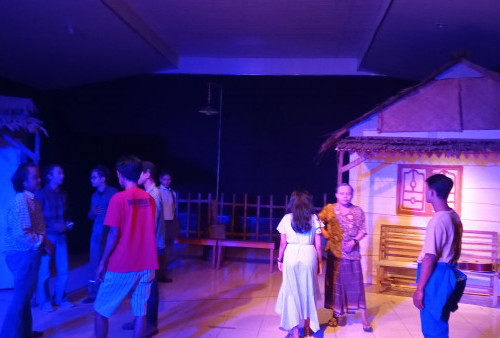 Berembuk Rasa Hidupkan Lagi Panggung Teater Kota Metro Lewat Kolaborasi Komunitas Seni Berembuk Rasa Hadir Lagi di Metro