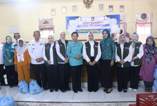 Safari Ramadhan di Simbarwaringin, Pemprov Lampung dan Pemkab Lamteng Salurkan Bansos