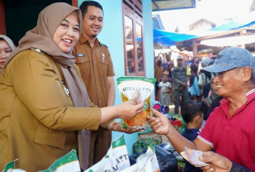 Tekan Inflasi, Pemkab Pringsewu Hadirkan Sembako Murah di Pasar Sukoharjo