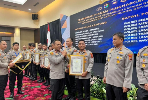 Kapolres Mesuji Terima Dua Penghargaan Polri Atas Capaian IKPA Sempurna TA 2025