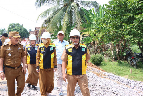 Tingkatkan Infrastruktur dan Konektivitas Antarwilayah, Bupati Ardito Tinjau Langsung Pembangunan Jalan Buyut Ilir – Tanggul Angin