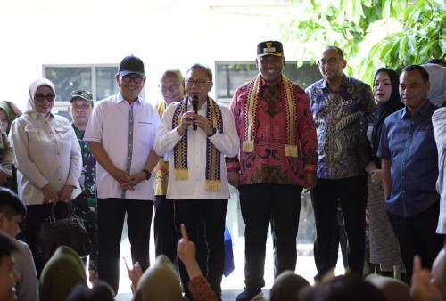 Plt. Bupati I Komang Koheri Dampingi Menko Pangan RI Pastikan Ketahanan Pangan Pelajar Lampung Tengah