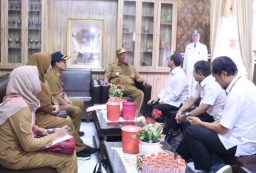 Plt. Bupati Lamteng Terima Audiensi Direktur Kepelabuhan Perikanan Terkait Rencana Pembangunan KNMP