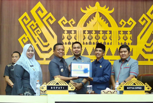Bupati Pringsewu Sampaikan Ranperda APBD 2026
