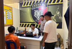 Didampingi Keluarga, Pelaku Penusukan di Pringsewu Serahkan Diri ke Polisi