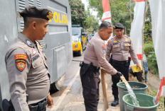 Polres Mesuji Hadir di Tengah Warga, Salurkan Bantuan Air Bersih ke Labuhan Permai