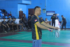 Kapolres Metro Ajak Warga Tunjukkan Sportivitas di Turnamen Badminton Kapolres Cup 2025 