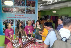 Kunjungi Kampung Pringwulung–Pringgodani, Wamen Ekraf RI Dorong Ekonomi Kreatif Berbasis Warga