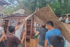 Nahas, Rumah Ambruk Timpa Warga Bandar Dewa hingga Dirawat di RSUD