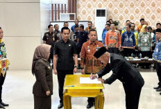 Bupati Elfianah Resmi Lantik Sunardi sebagai Sekwan DPRD Mesuji, Ini Pesannya