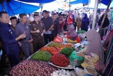 Bupati Pringsewu Pantau Harga dan Stok Kebutuhan Pokok di Pasar Banyumas