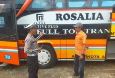 Satlantas Polres Pringsewu Tingkatkan Keselamatan Lalu Lintas bagi Pengemudi Bus Jelang Mudik Lebaran