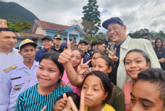 Tinjau Korban Banjir NTT, Menkeu Purbaya Yudhi Sadewa Soroti Kebutuhan Pemulihan Warga