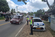 Satlantas Pringsewu Turun ke Jalan, Edukasi Warga Demi Keselamatan Berkendara