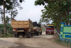 Warga Karang Anyar Resah, Jalan Dipadati Truk Galian yang Diduga Belum Ada Izin