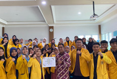 Bangun Literasi Media, Pelajar SMA At-Tanwir Dibekali Skill Jurnalistik Digital