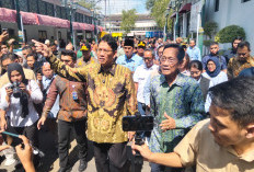 Menkeu Purbaya Pantau Langsung Pasar Beringharjo, Aktivitas Ekonomi Masih Stabil