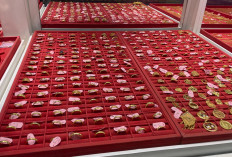 Emas Naik Rp50 Ribu per Gram, Pasar Cendrawasih Sepi Pembeli